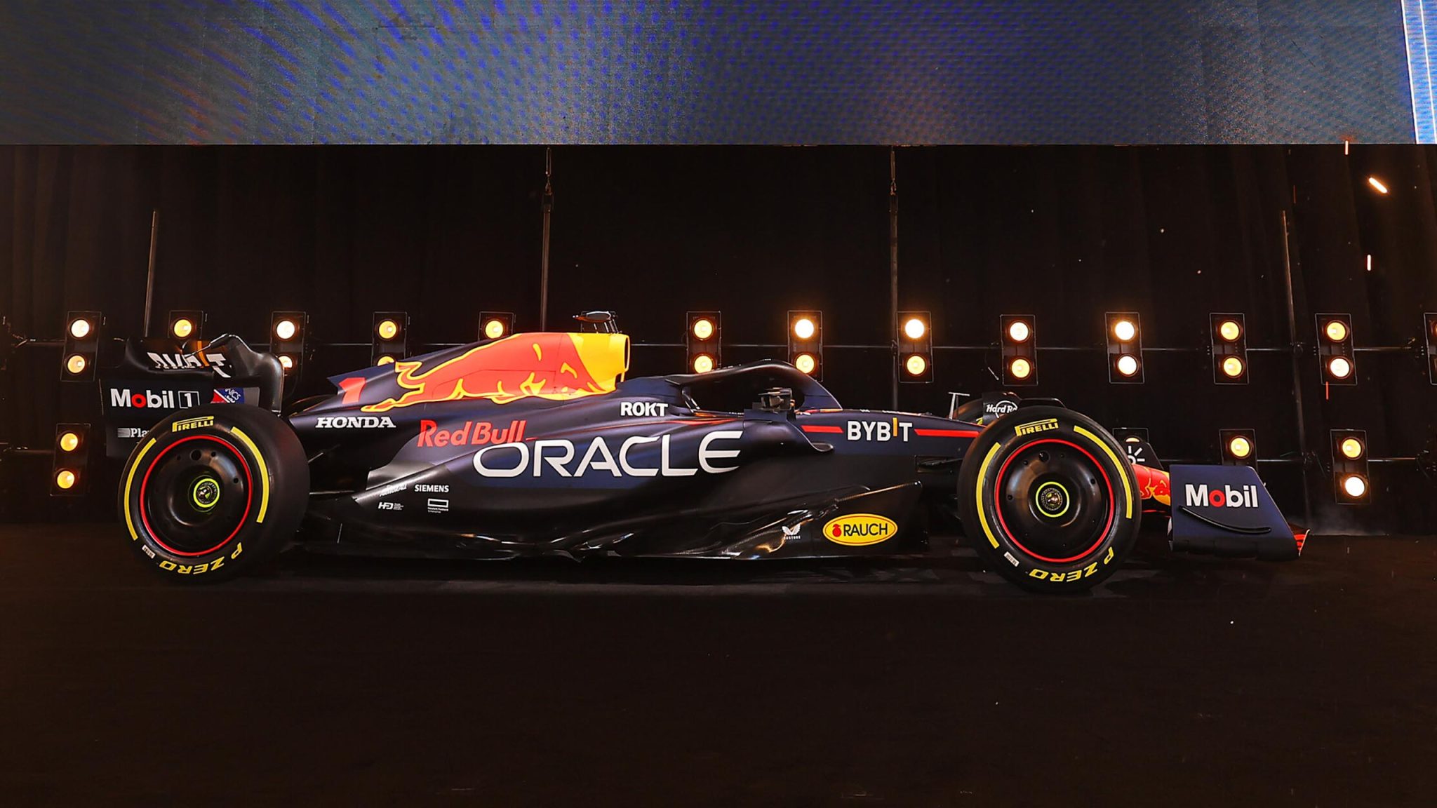 Así se ve el Red Bull RB19 que competirá en la temporada 2023 de