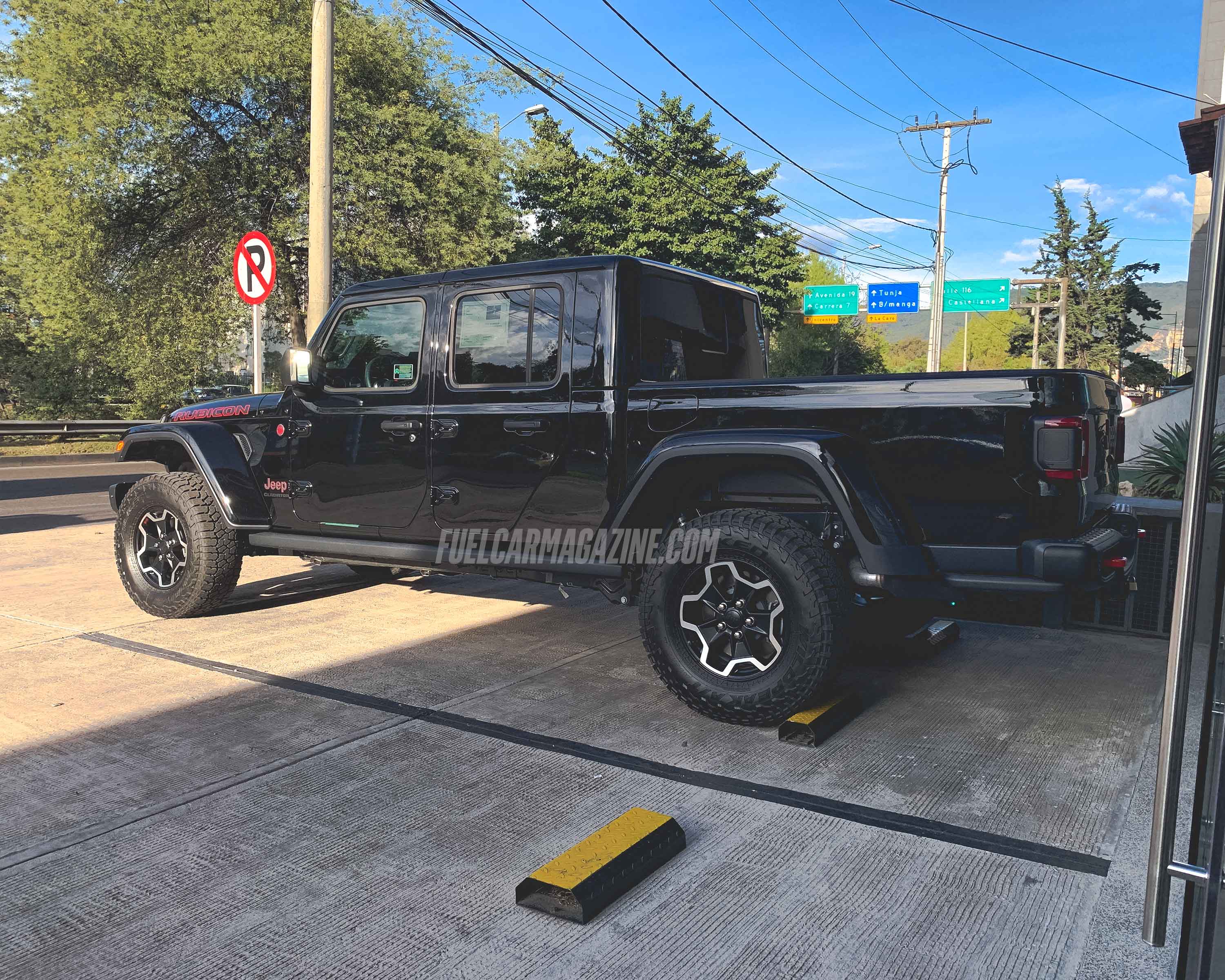 Un Jeep Gladiator se dejó ver en Bogotá - Fuel Car Magazine