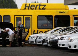 hertz 182.000 vehículos