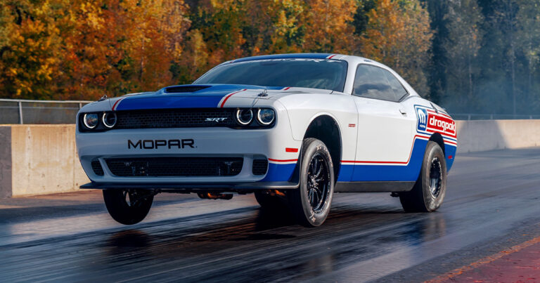 Dodge Challenger Drag Pak