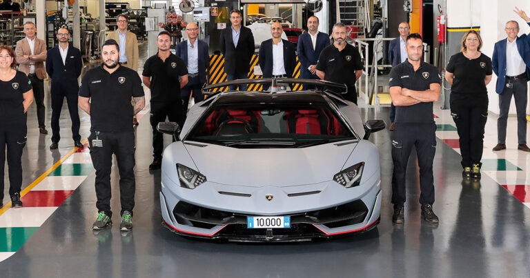 Lamborghini Aventador 10.000