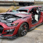 Shelby GT500 destruido bomberos