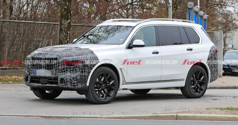 BMW X7 2022 espiado