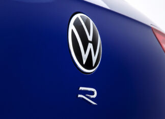 Volkswagen Golf R teaser