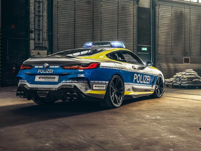 BMW M850i Coupe policía
