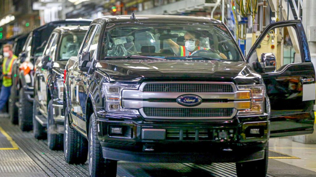 Ford cerrará fábricas Brasil