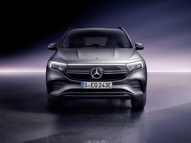 © Mercedes -Benz EQA AMG Line 2021