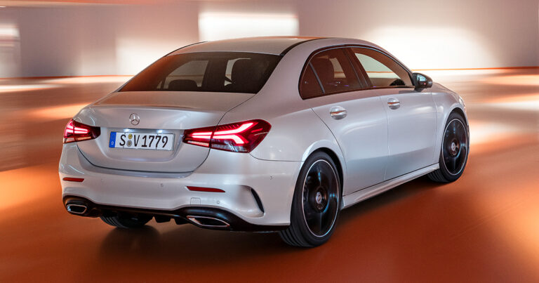 Mercedes-Benz A180 AMG Line Colombia