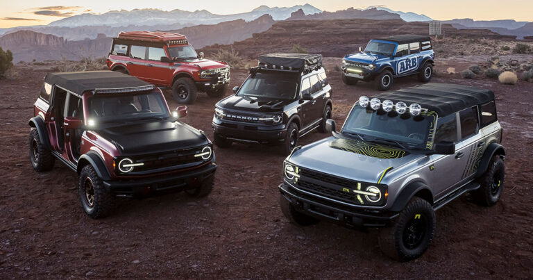 Ford Bronco Safari Jeep