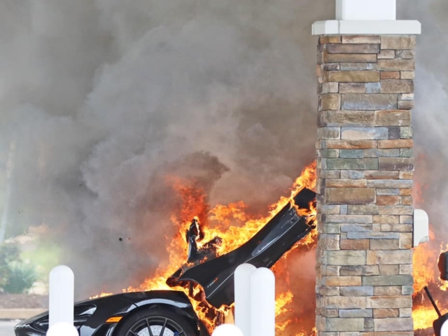 McLaren 765LT incendió
