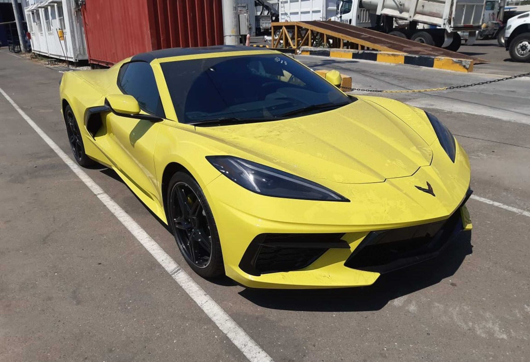 Este es el primer Chevrolet Corvette C8 que llega a las calles de