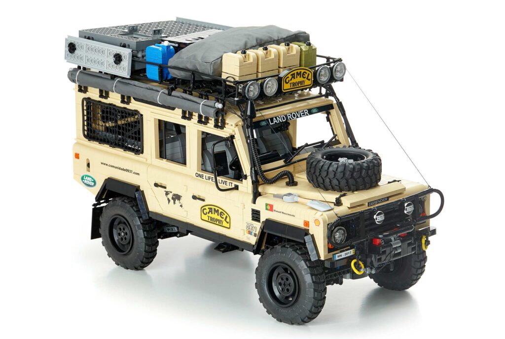 Land-Rover-Lego-2