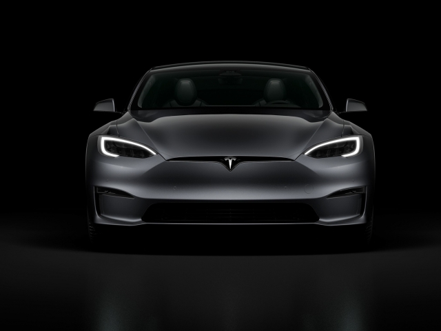 Tesla Model S Plaid 7
