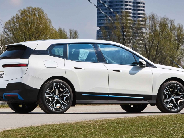 Nuevo BMW iX 2022 3
