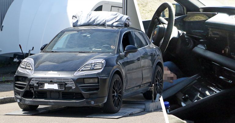 Porsche Macan EV interior