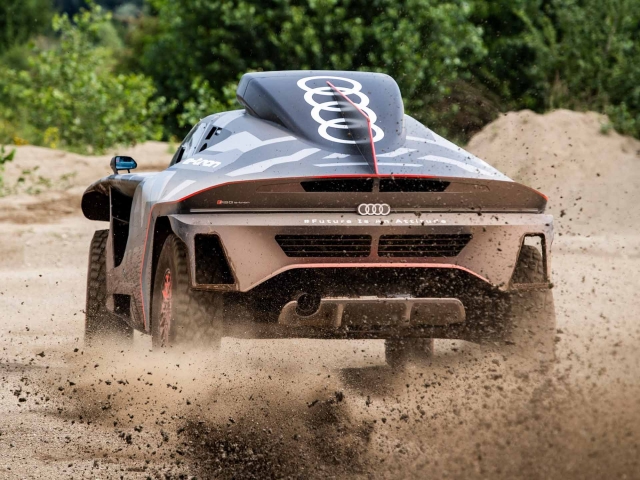 Audi RS Q e-tron Dakar 4