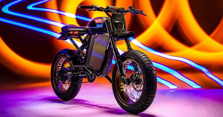 Hot Wheels moto eléctrica