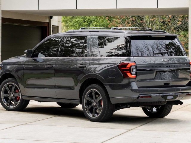 2022 Ford Expedition Stealth 7