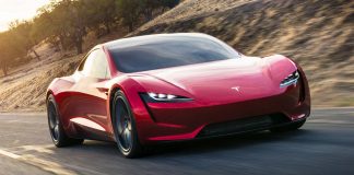 Tesla Roadster retraso