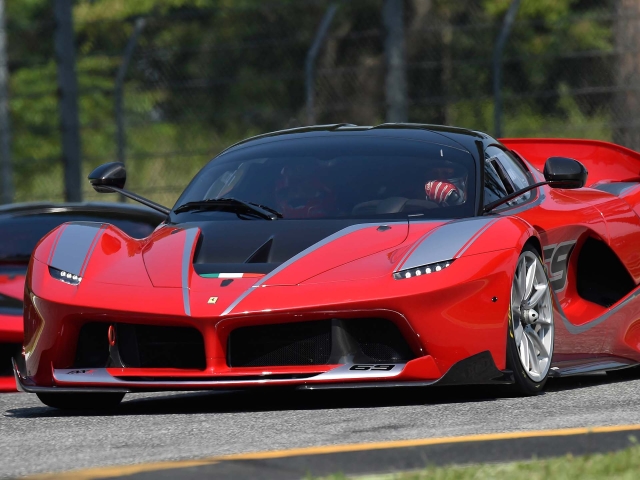 Ferrari demanda Mansory