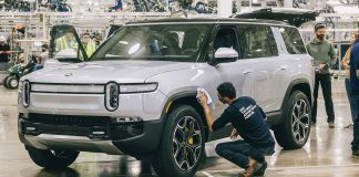 Primera Rivian R1S