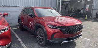 Espía Mazda CX-50 Concesionario