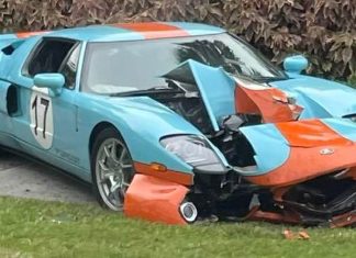 Ford GT Accidente
