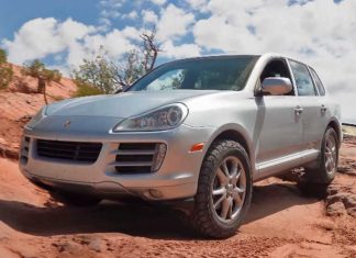 Video: Vea a este Porsche Cayenne de serie conquistar los terrenos de Moab Porsche-Cayenne-Moab