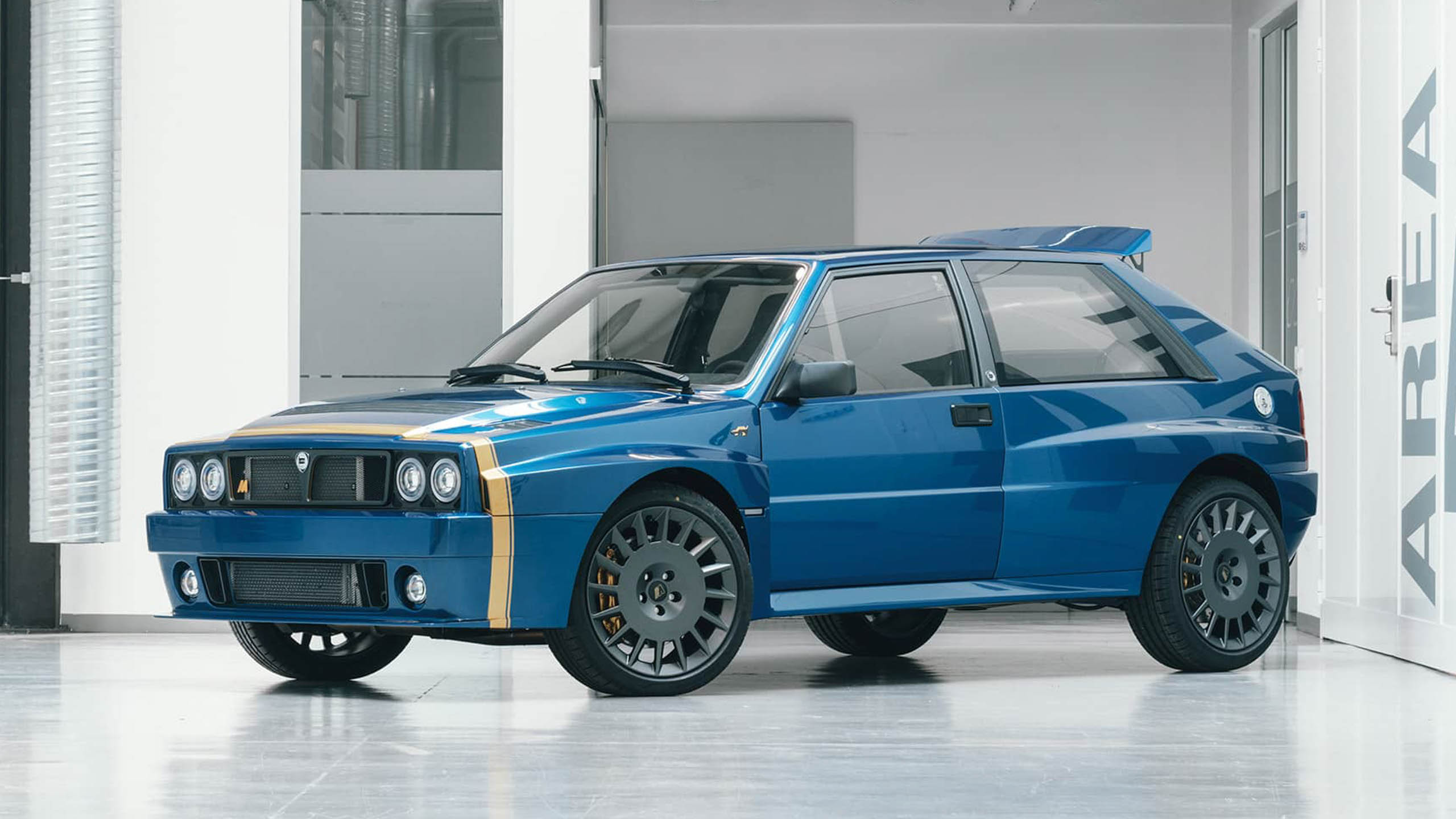 Esta Es Su nica Oportunidad De Poseer Un Lancia Delta Restomod Con Los 