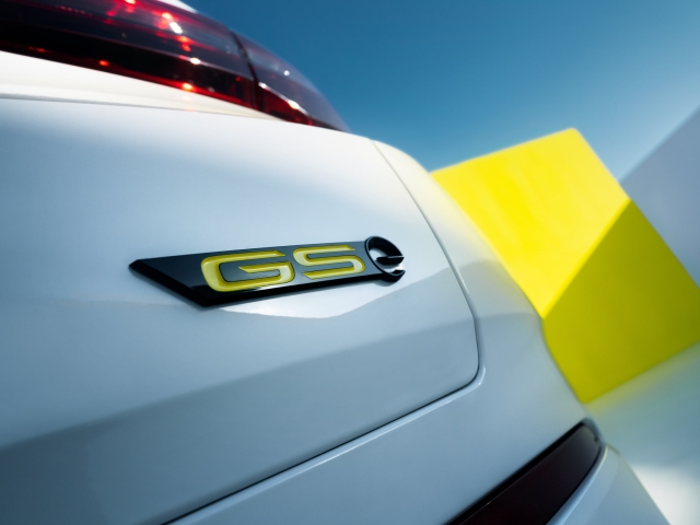 Opel-Grandland-GSe-híbrido