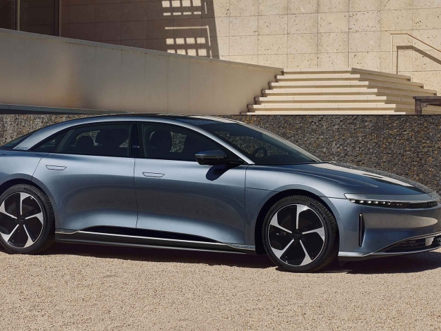 Lucid-Air-Pure-Touring