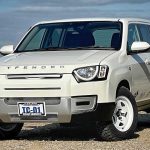 Toyota-Land-Rover-Defender-Japón