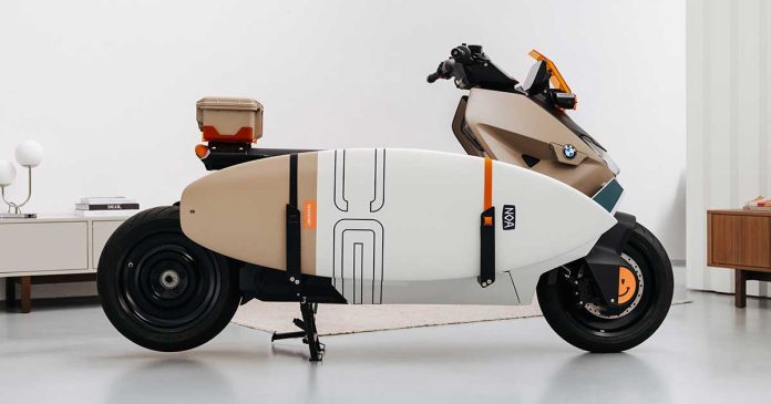 BMW-CE-04-scooter-surf