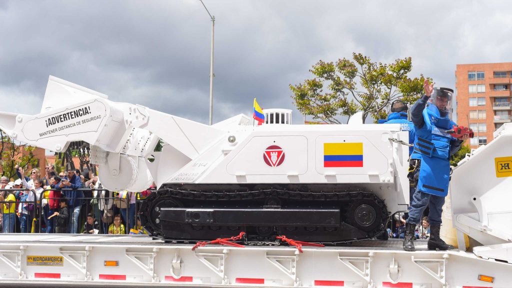 Vehículos-desfile-militar-20-de-julio-2023-Colombia