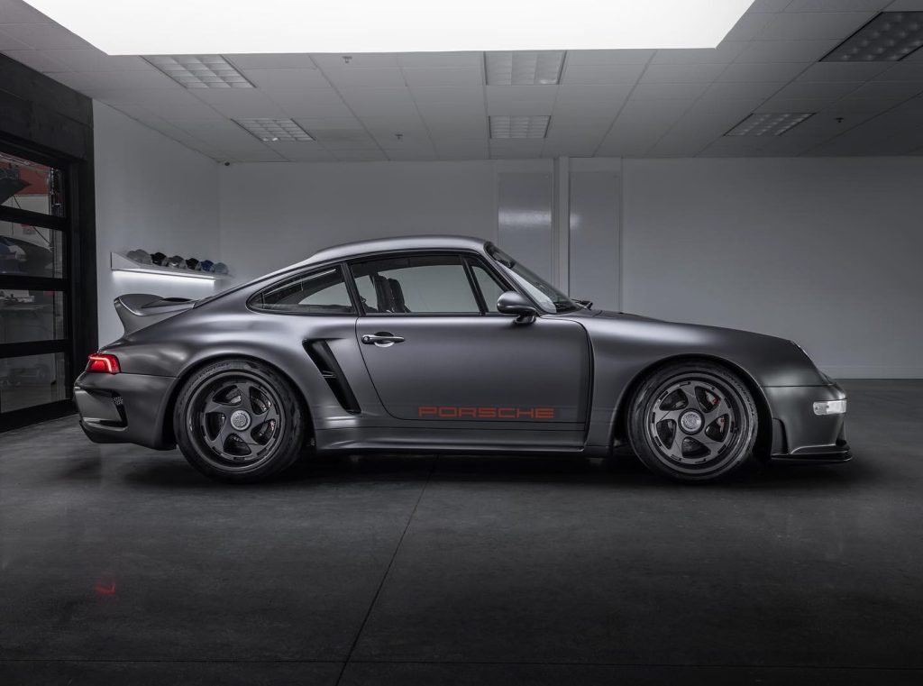 Porsche-911-993-Turbo-Gunther-Werks-restomod