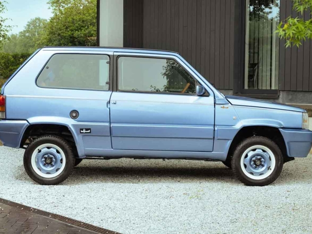 Fiat-Panda-4x4-Sisley-restomod