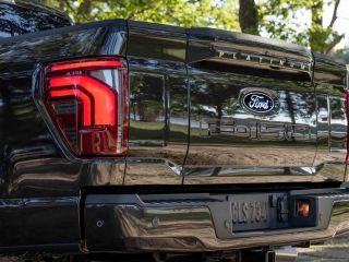© Ford Ford-F-150-actualización-2024