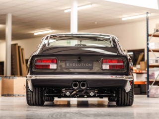 Datsun-240Z-MZR-Evolution-restomod