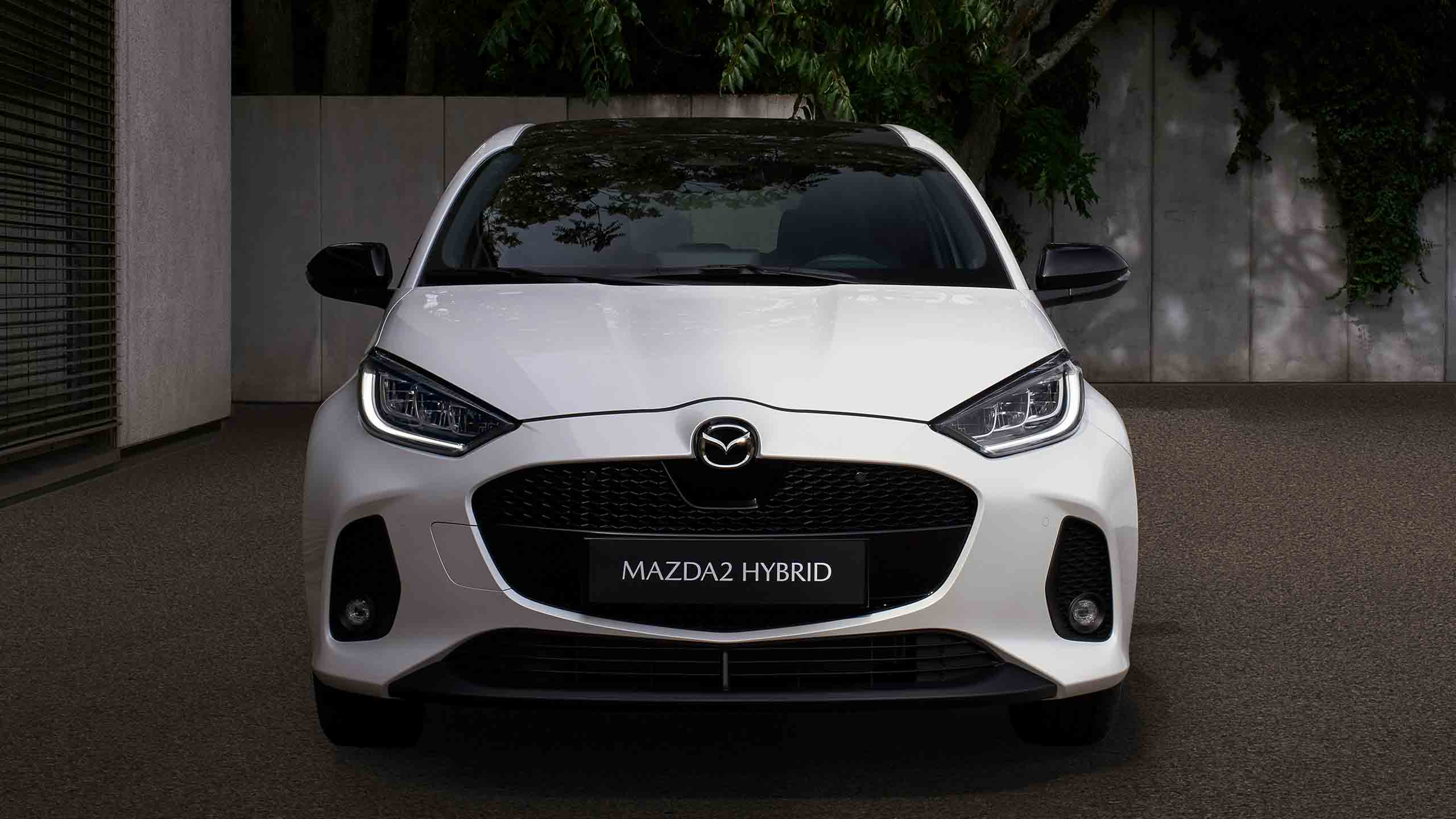 Mazda-2-híbrido-europa-actualización-Yaris