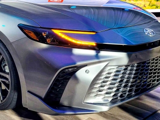 Toyota-Camry-2025
