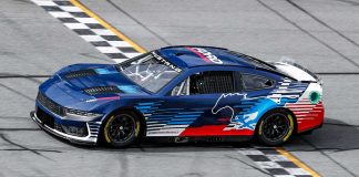 Ford-Mustang-Dark-Horse-NASCAR-2024