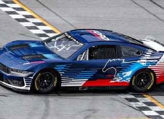 Ford-Mustang-Dark-Horse-NASCAR-2024