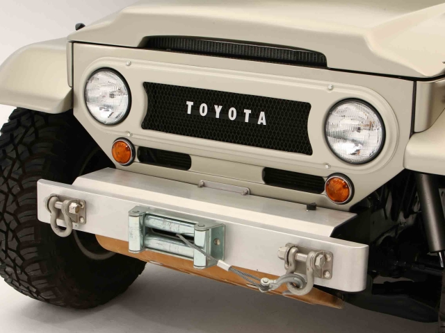 Toyota-FJ40-Retro-Cruiser-SEMA