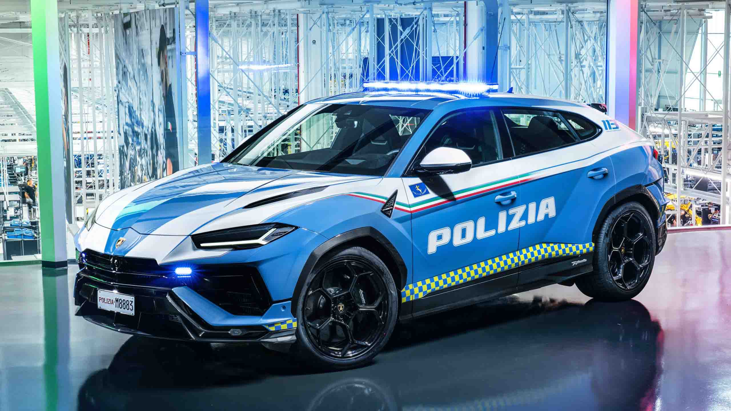 Lamborghini-Urus-policía