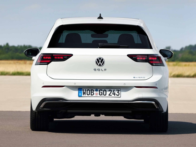 Volkswagen-Golf-2024-MK8.5
