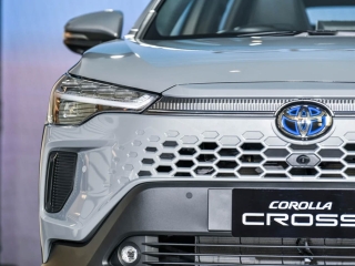 Toyota-Corolla-Cross-2025
