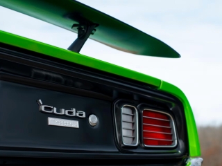 Plymouth-Barracuda-Dodge-Challenger