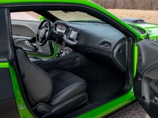 Plymouth-Barracuda-Dodge-Challenger