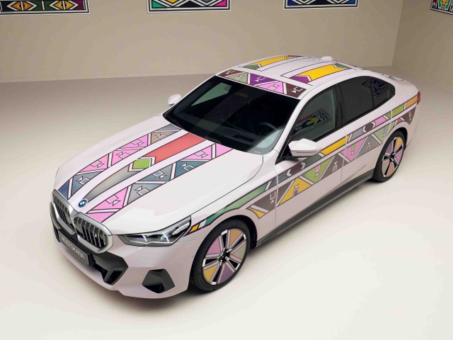 BMW-i5-art-car