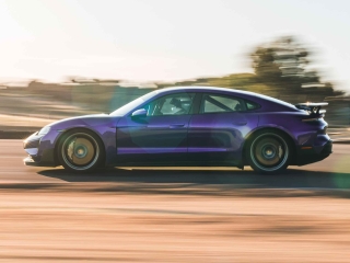 Porsche-Taycan-Turbo-GT